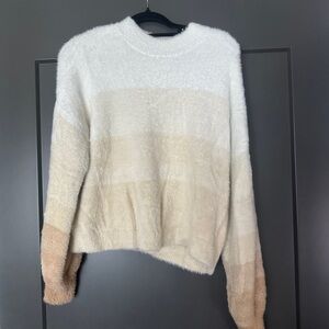 Wild Fable Women's Sweater in Cream and Tan